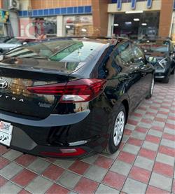 هیوندای ئەلەنترا